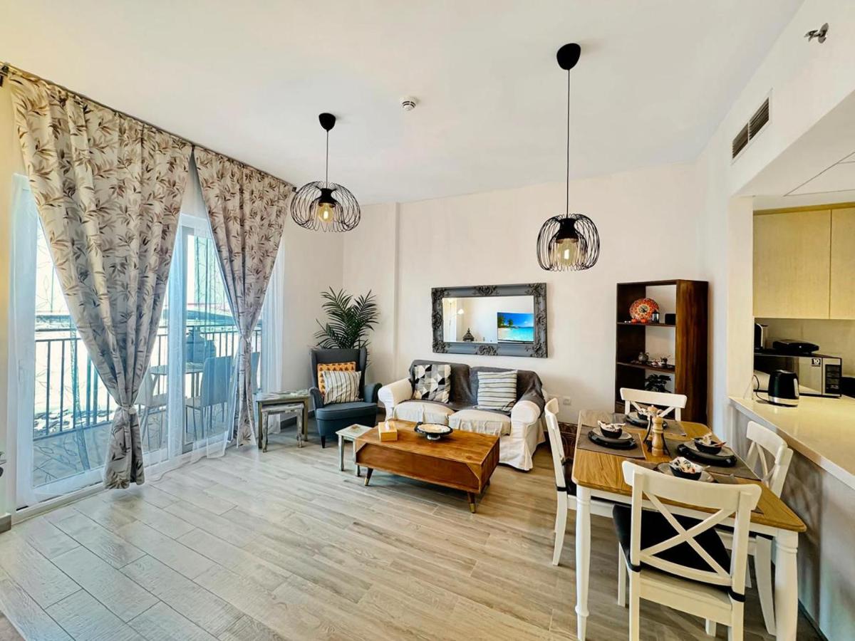 2BDR Water edge apartment at Yas, close to Yas Mall-312 - 5