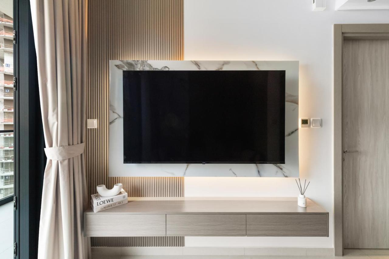 Zarela Luxe with River Views - 3