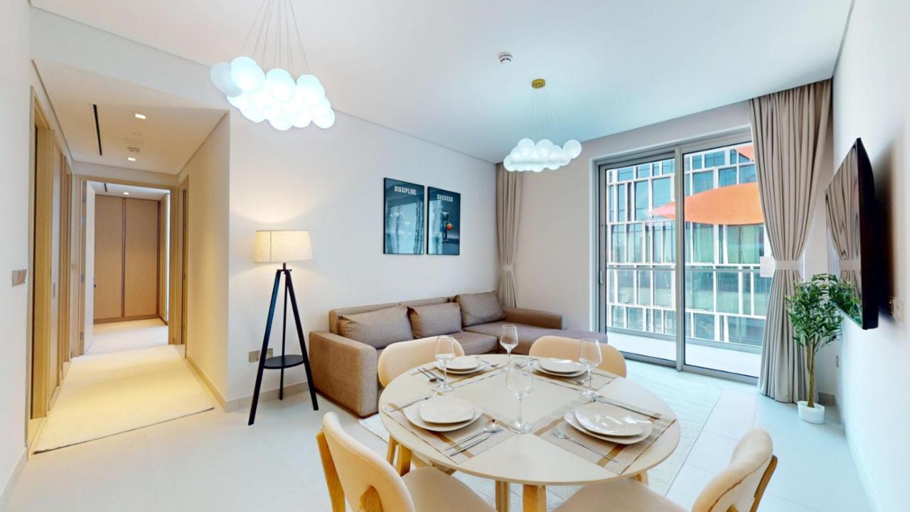 Vacationer Holiday Homes l Modern 2 Bed l Direct Dubai Mall Access l Free Pool, Gym - 5