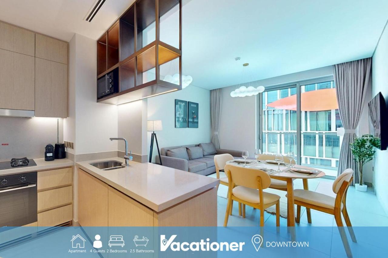 Vacationer Holiday Homes l Modern 2 Bed l Direct Dubai Mall Access l Free Pool, Gym