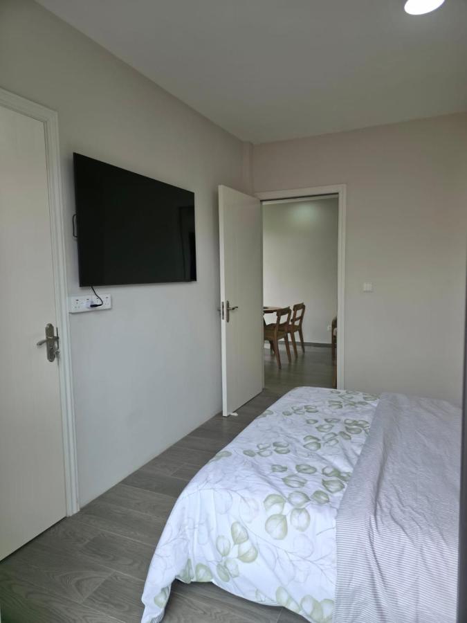 Sea'Amore - Modern & Luxury Apartment - 7mins walk to Flic en Flac Beach - Covered Parking - WiFi - Easy Living & Self Catering with Premium Amenities - 5