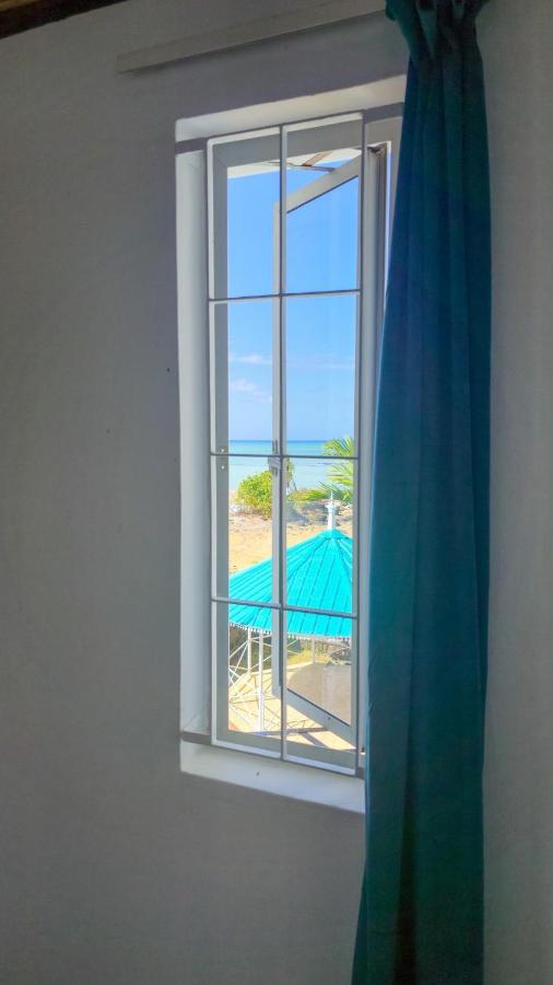 Charming Seafront Duplex - Seaview & Beach Access - 4