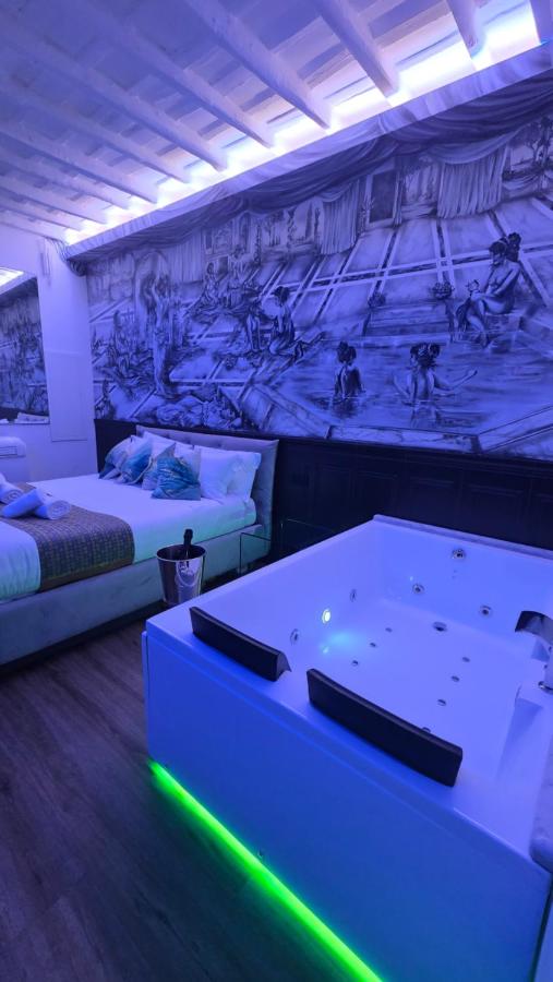Mirror Suite Roma Colosseo Jacuzzi