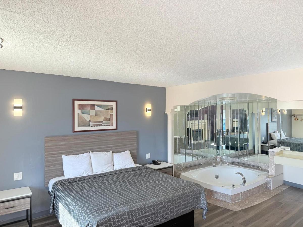 Express Inn — photo 21