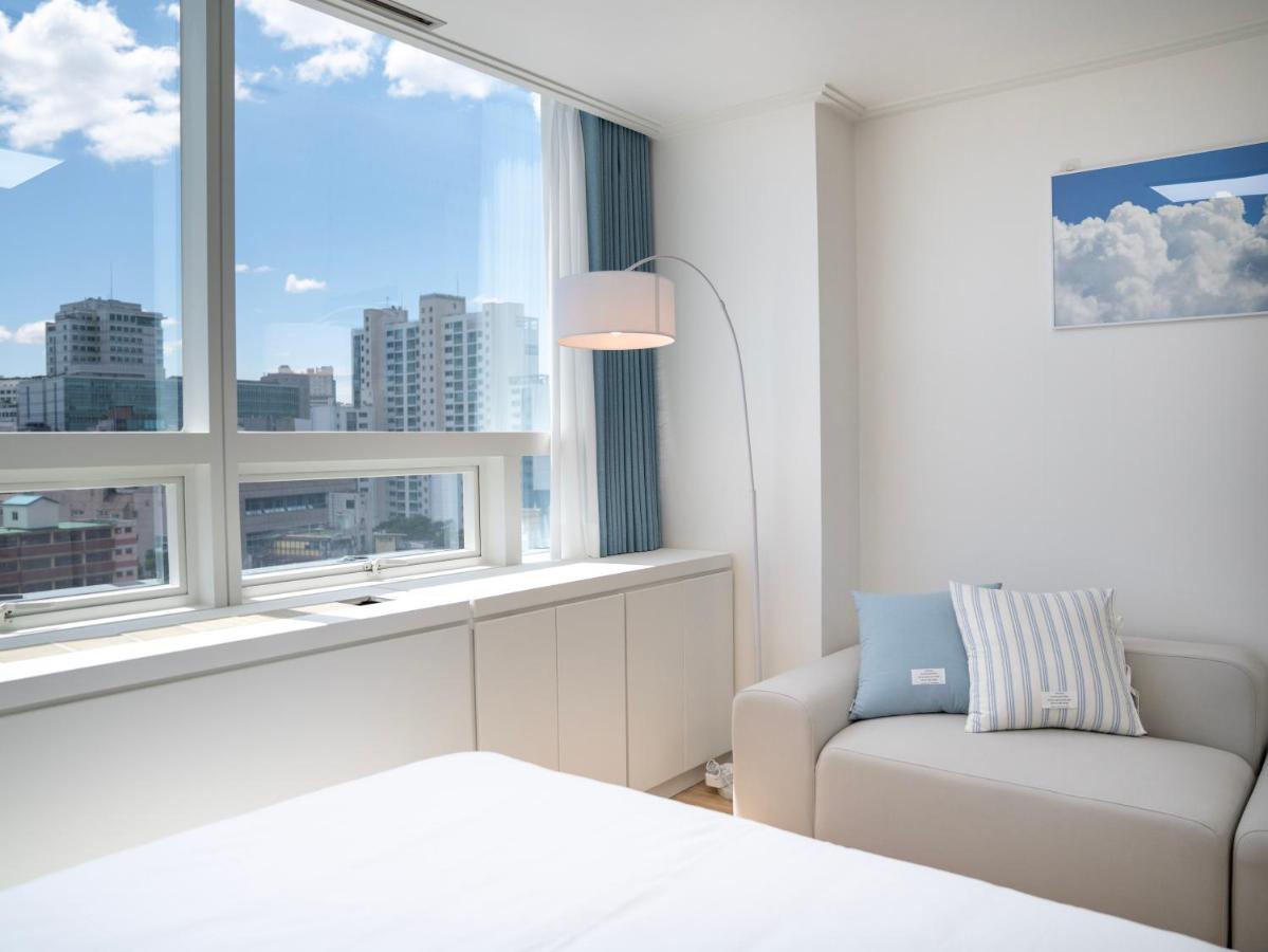 Hongdae Station Direct Access Stay - 3