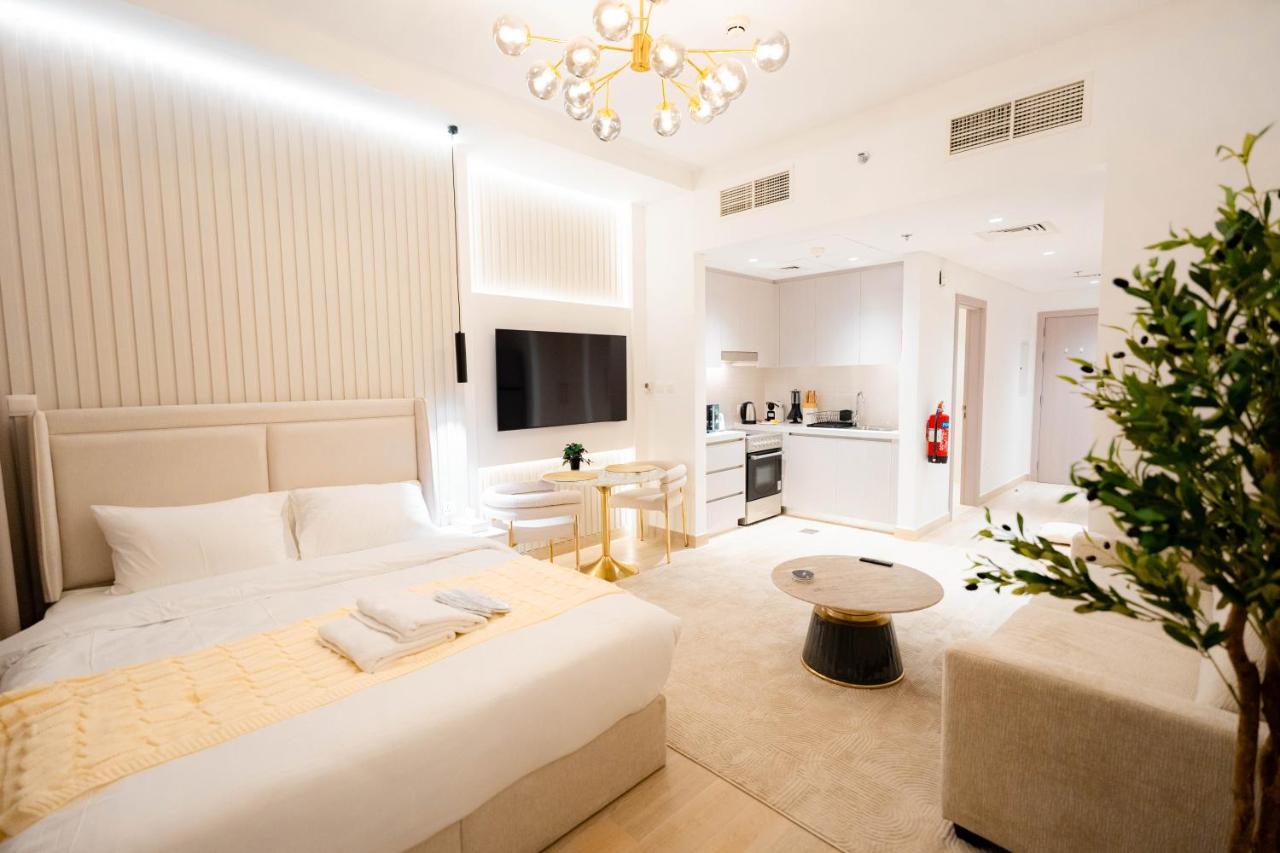 Chic Studio Walk to F1 Circuit & Attractions - 5