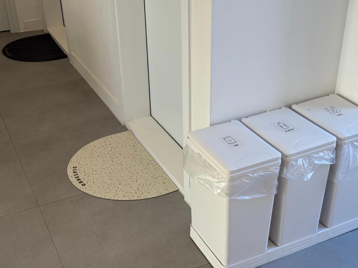 HongDae 6min walk #3BD 2BA #Baby crib #8 Queen beds #family-friendly - 2