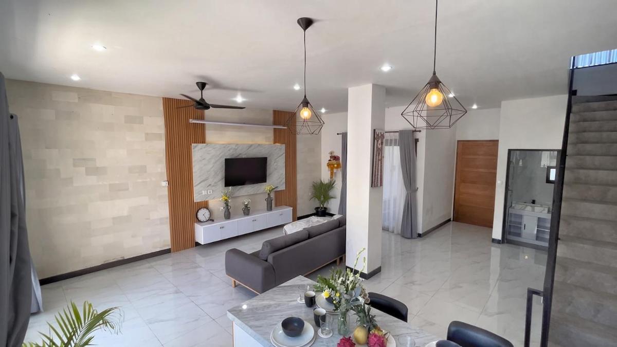 Villa Lisa - 3BR with pool Near Bali Mall Galleria - 2