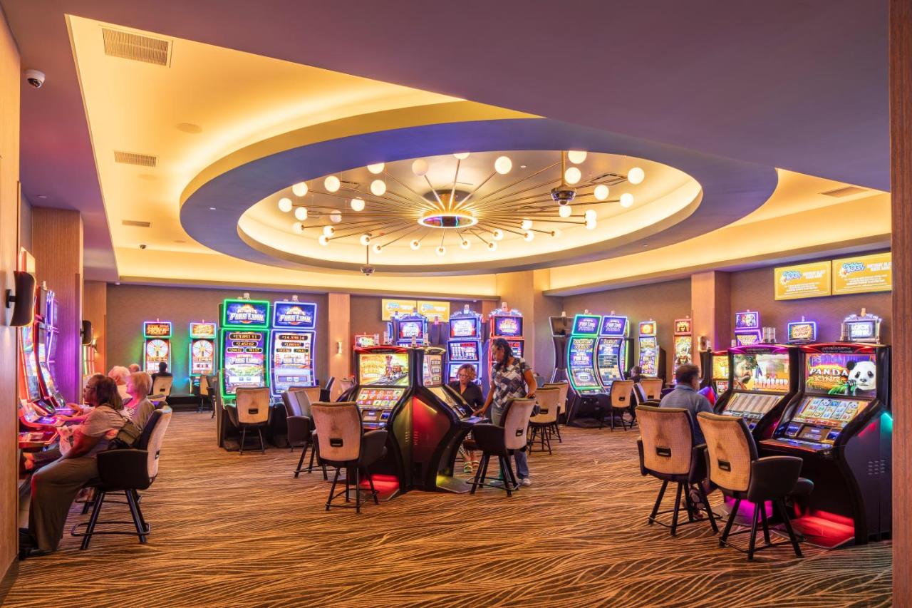 Derby City Gaming & Hotel - A Churchill Downs Property — photo 23