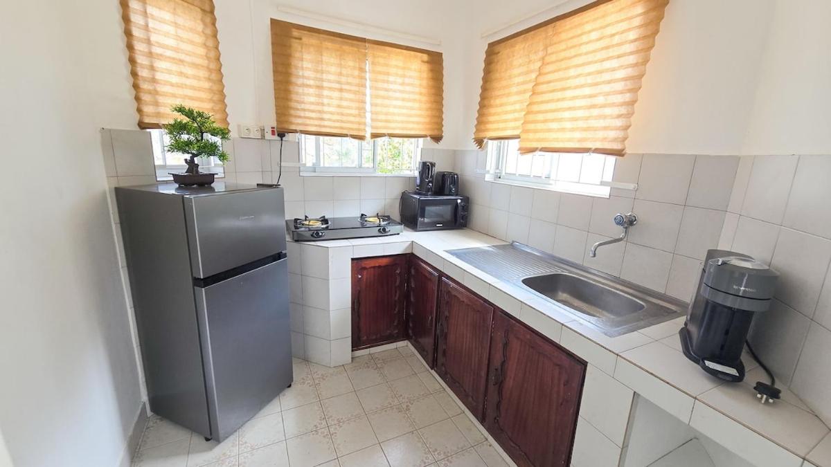 Picturesque Seafront Duplex - Seaview & Beach Access - 4