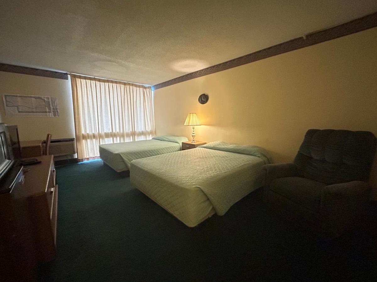 Candlelight Inn — photo 23