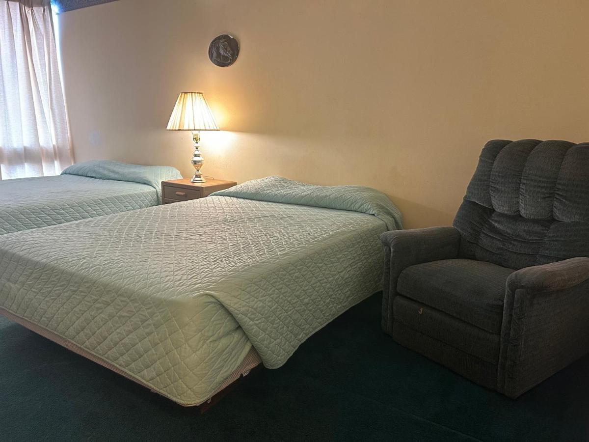 Candlelight Inn — photo 18