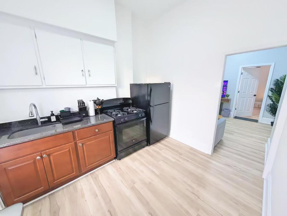 PATHside 1BR Quick Access to NYC - 5