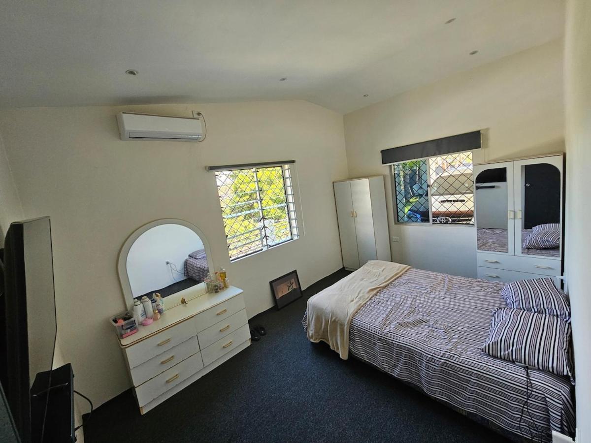 Luxury Executive 3BR Home Near Prime Business Area - 3