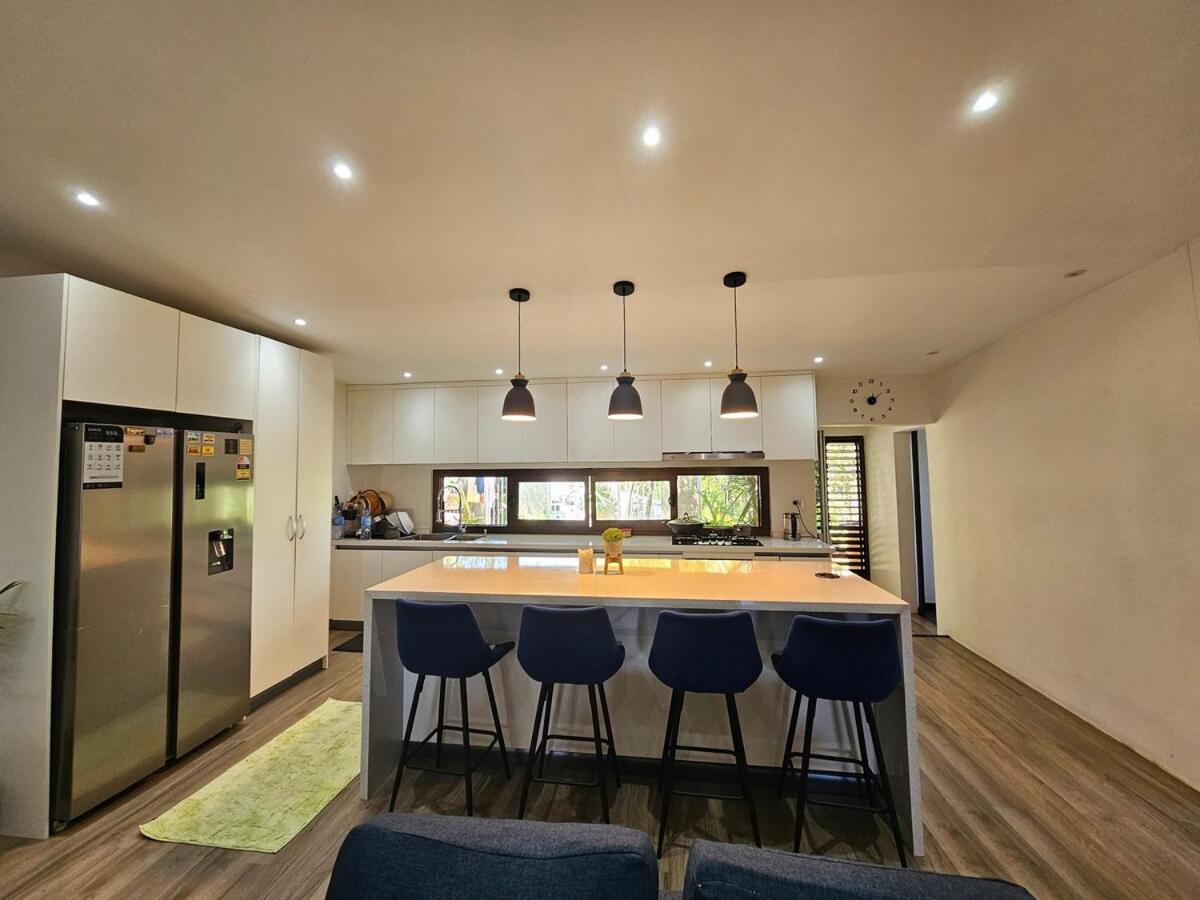 Luxury Executive 3BR Home Near Prime Business Area - 2