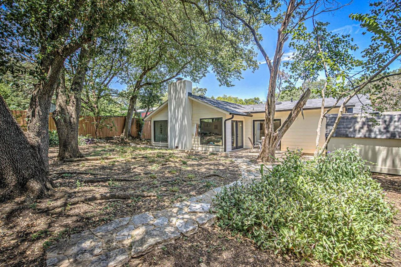 Austin Highlands Retreat - 4BR Home Near SoCo & Downtown ATX - 4
