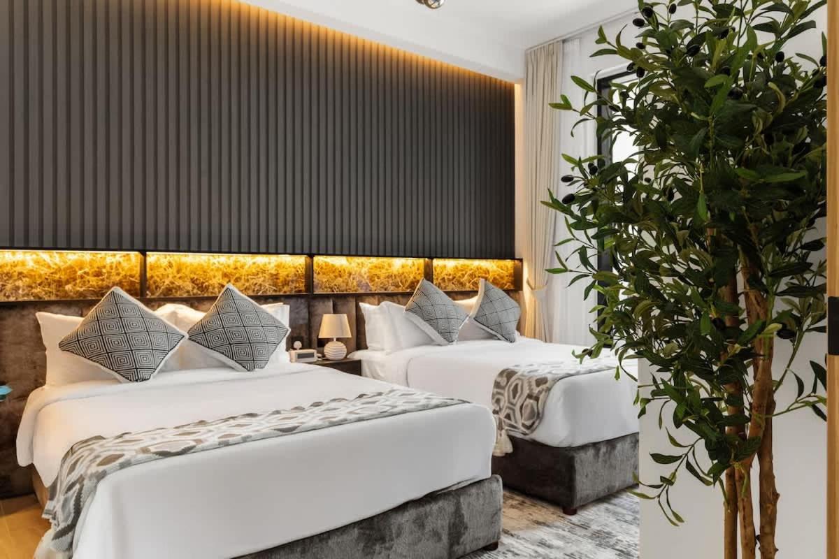 Stylish 2 Bedrooms, Pool, Gym & Family-Friendly - 2