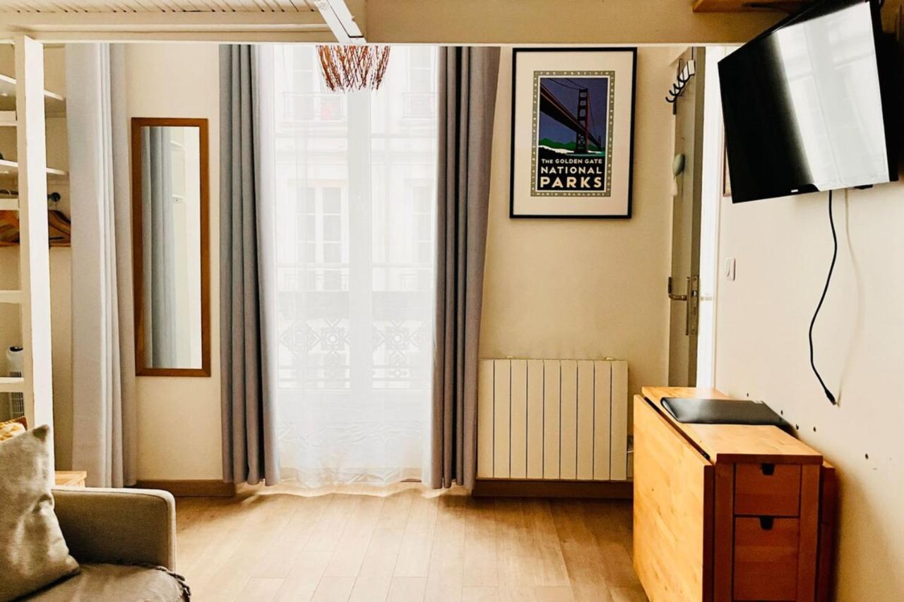 Opera 9th Cosy Studio with Mezzanine managed by Mey Agency - 5