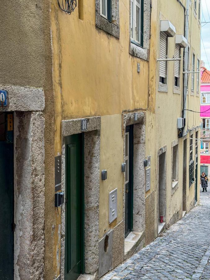A Typical Alfama Home The Soul of Old Lisbon - 3