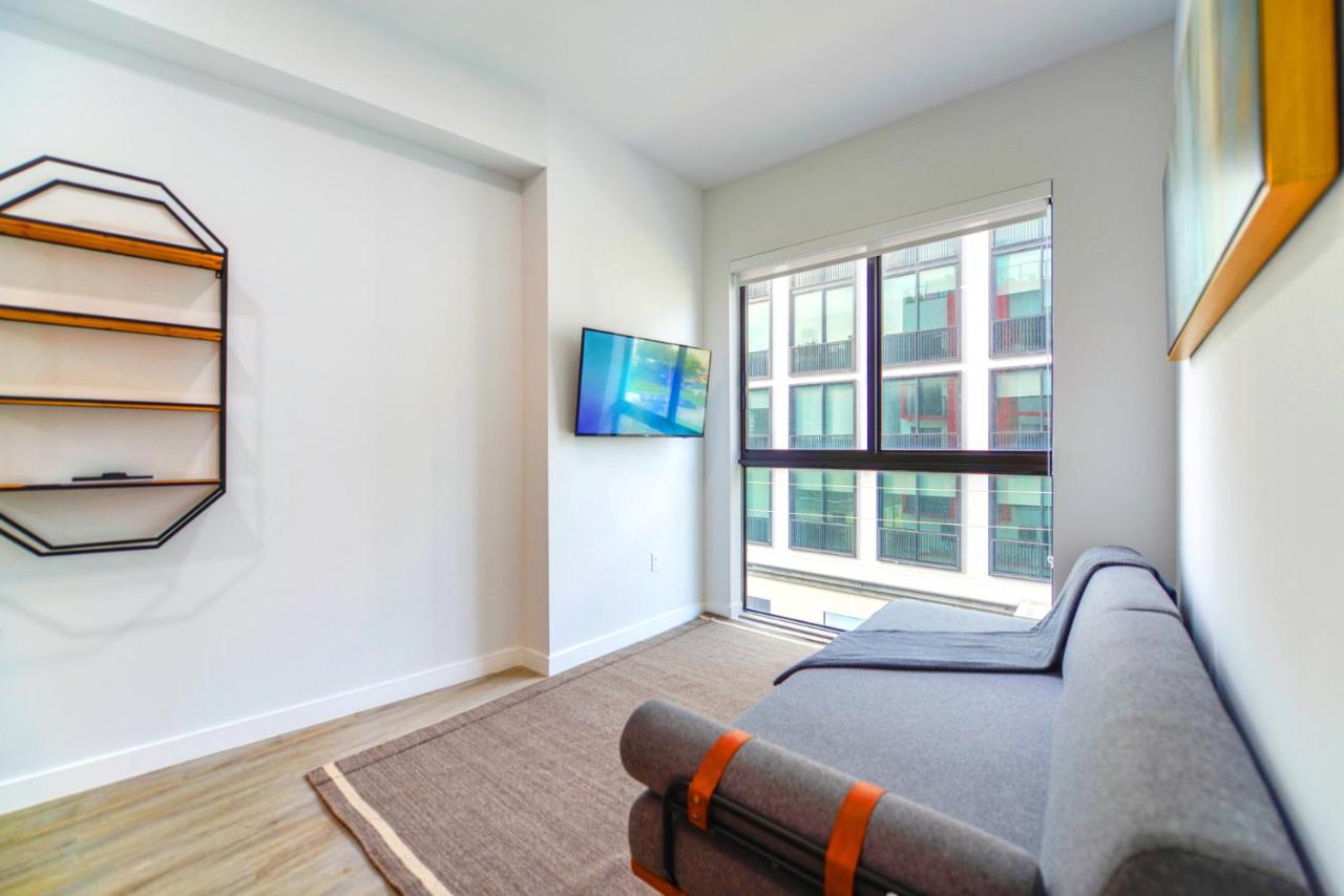 Wynwood Retreat - Rooftop Pool & Neighborhood Views - 2