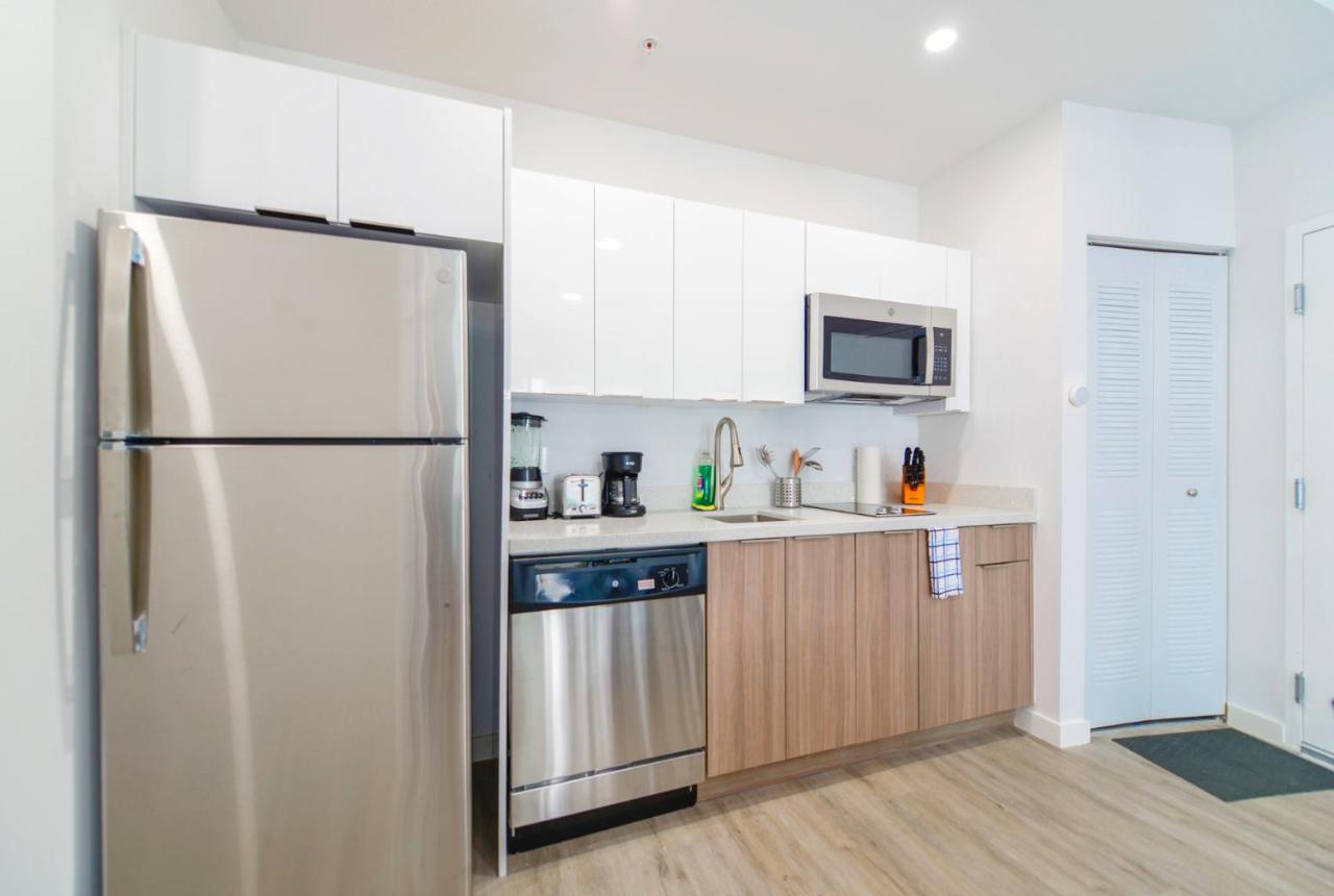 Wynwood Retreat - Rooftop Pool & Neighborhood Views - 4