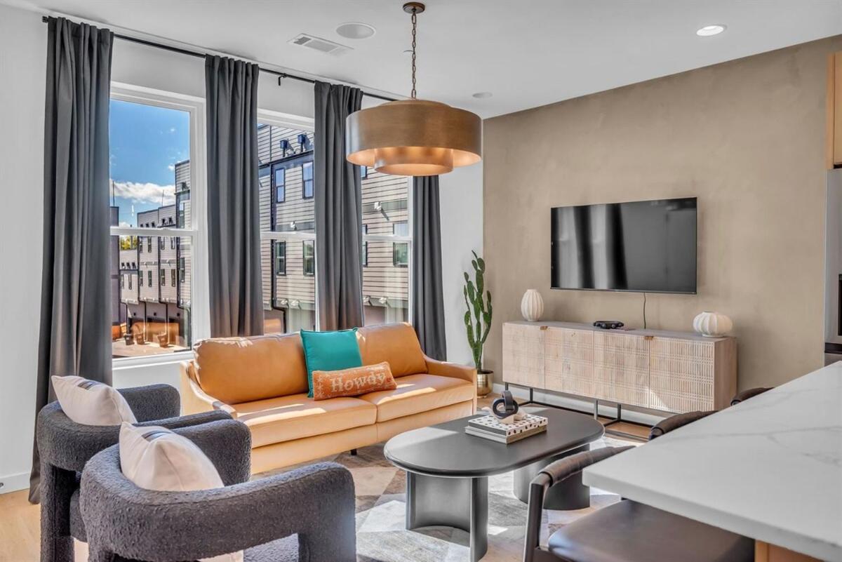 Stylish 5BR Nashville Retreat w Rooftop Hot Tub