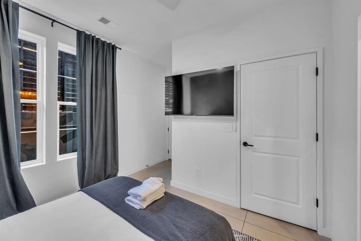 Stylish 5BR Nashville Retreat w Rooftop Hot Tub - 5