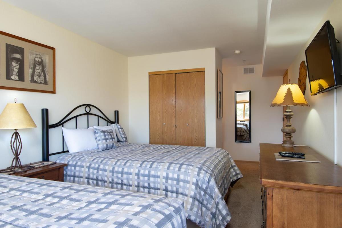 Lake Forest Condos by CRMR — photo 9