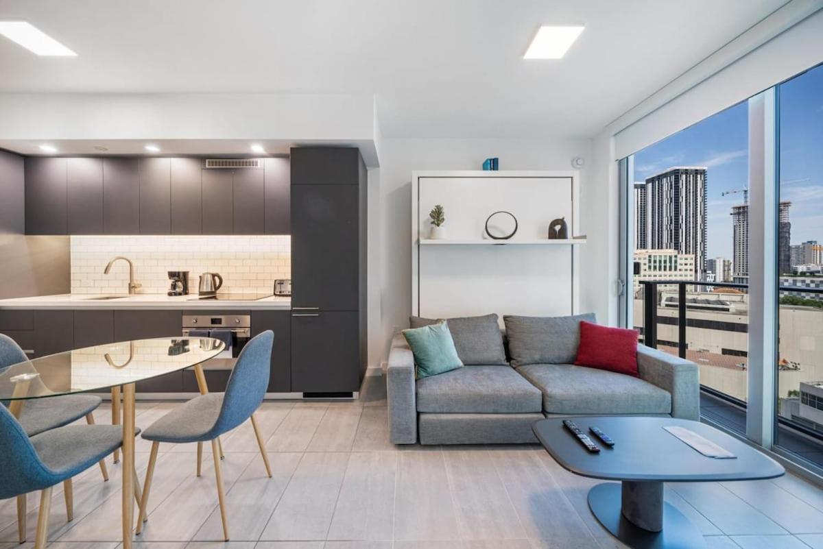 Skyline Nomad Studio Walk to Kaseya Rooftop Pool - 3