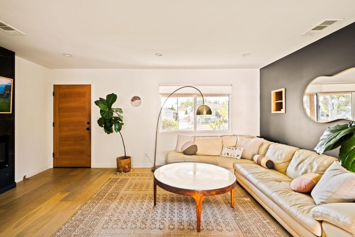 LA Oasis with Private Yard 10 min to Beach LAX 405 - 5