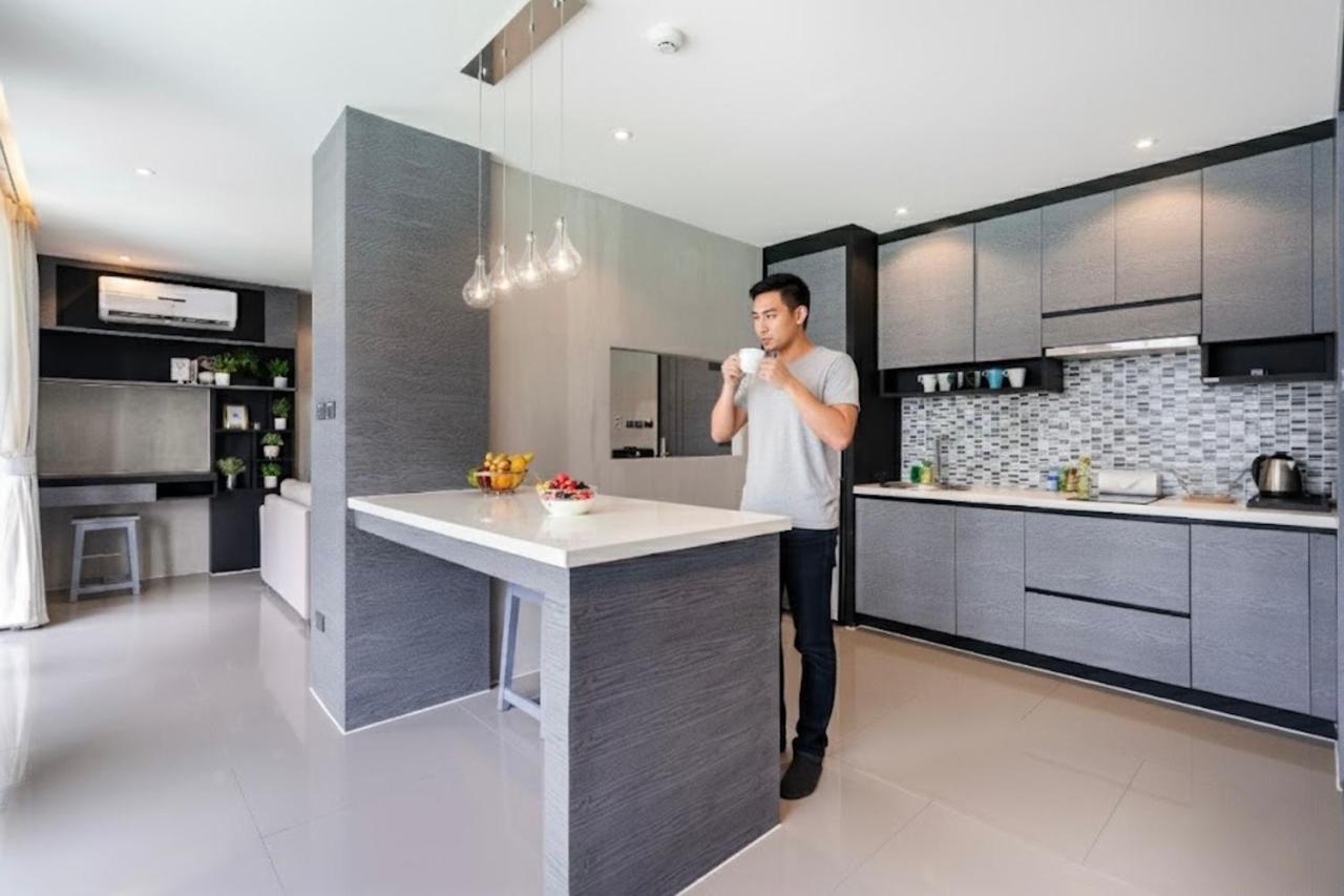 Deluxe 1BR Pool view 58SQM in Kamala Condo Citygate P302 - 4