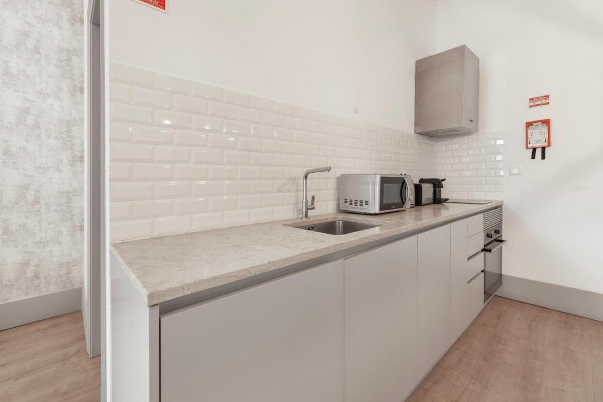 Colosseum Building - Gamma - 2