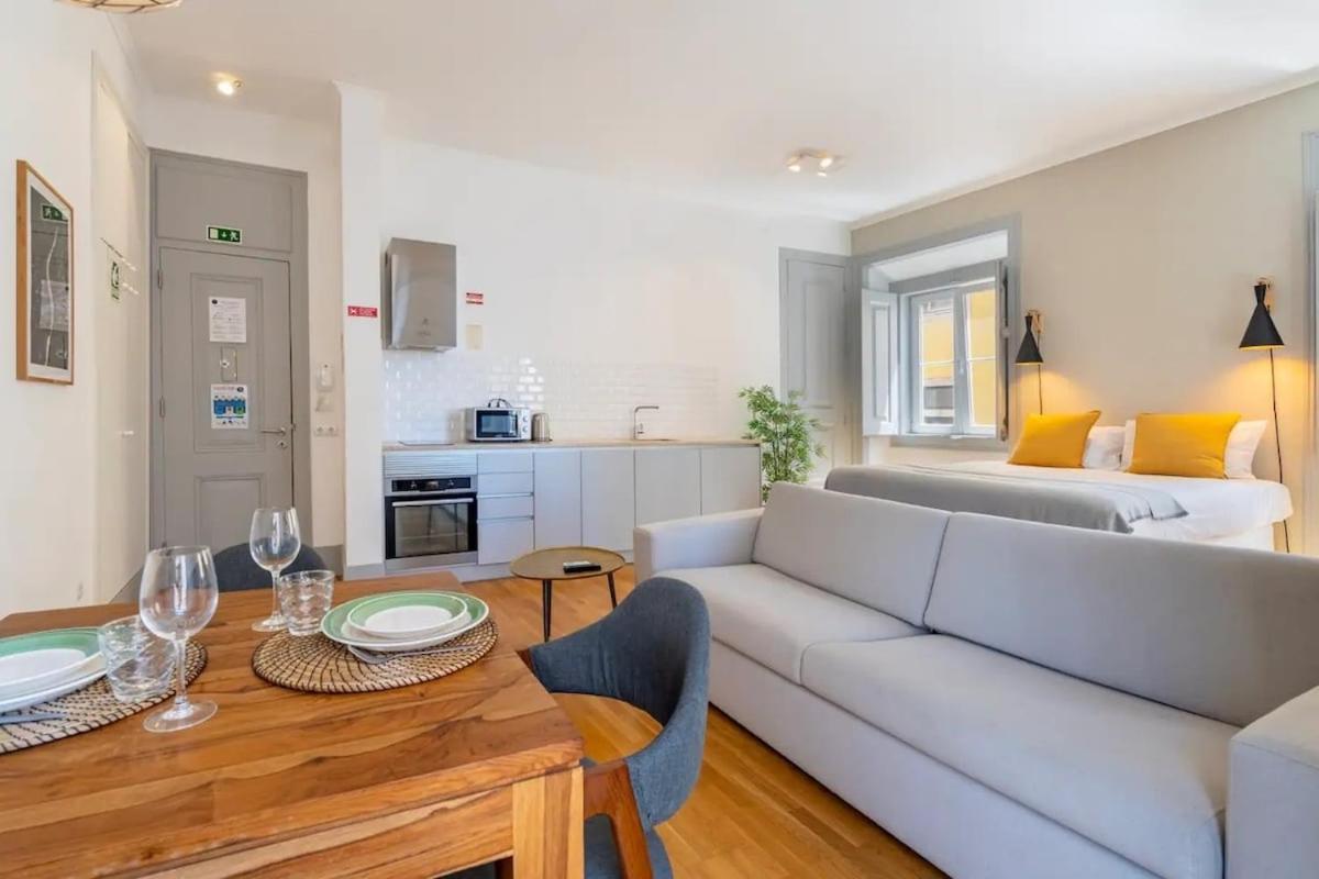 Colosseum Building - Betha - 4