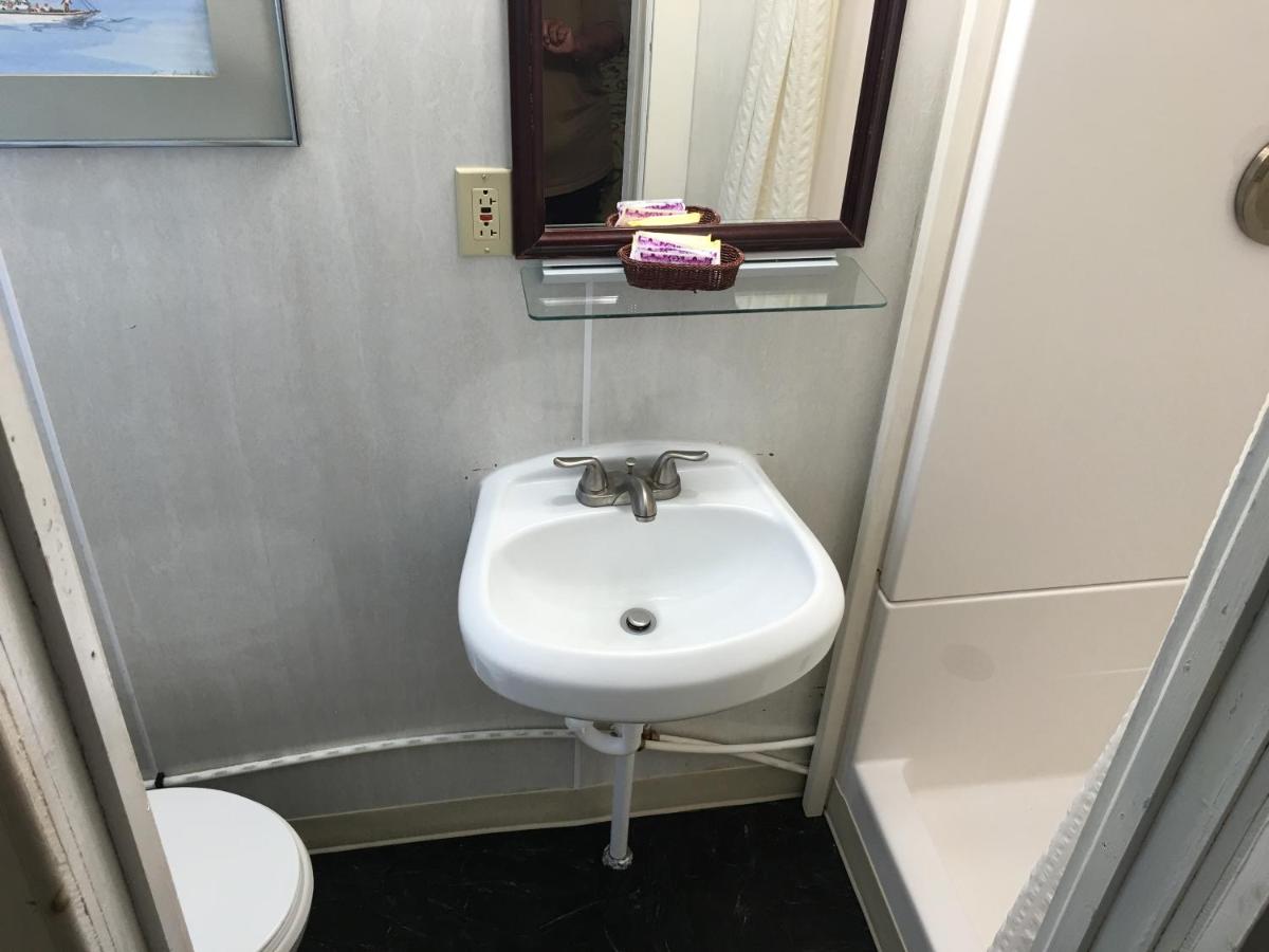 Doray Motel Lake George — photo 20