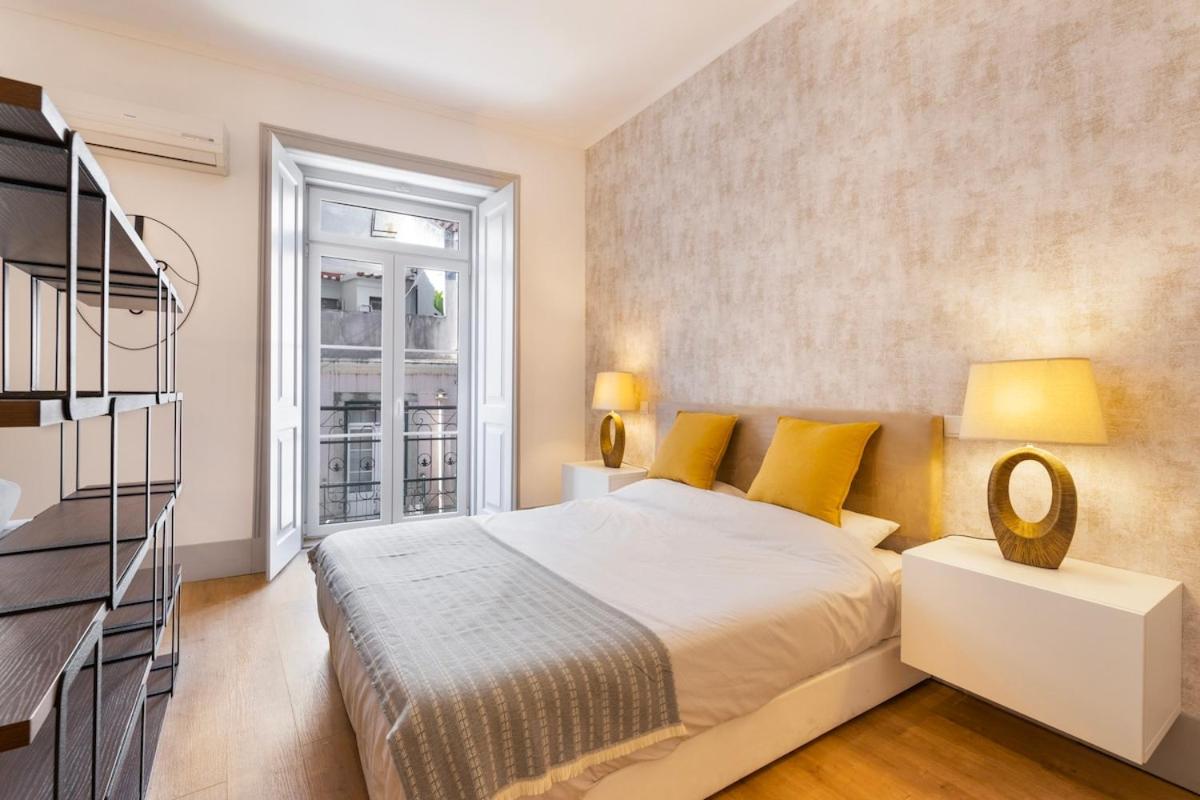 Colosseum Building - Theta - 2