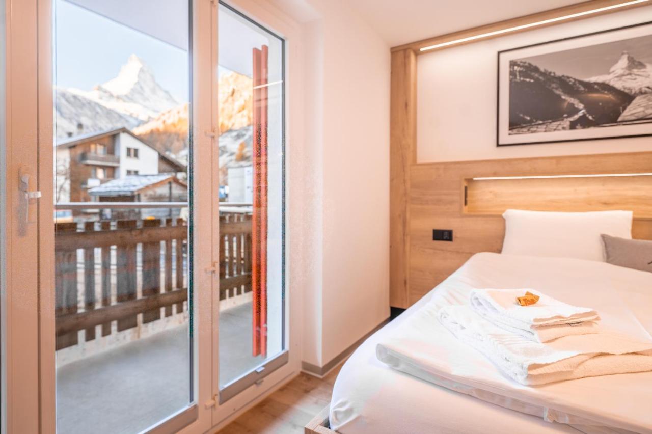 Studio Enzian - Matterhorn Sicht bei der Bergbahn Inspiringplaceszermatt - 2