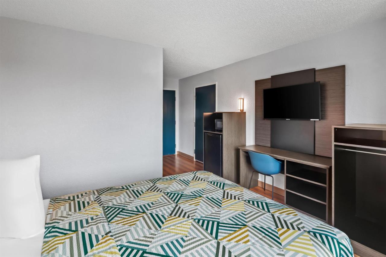 Liberty 6 Motel — photo 9