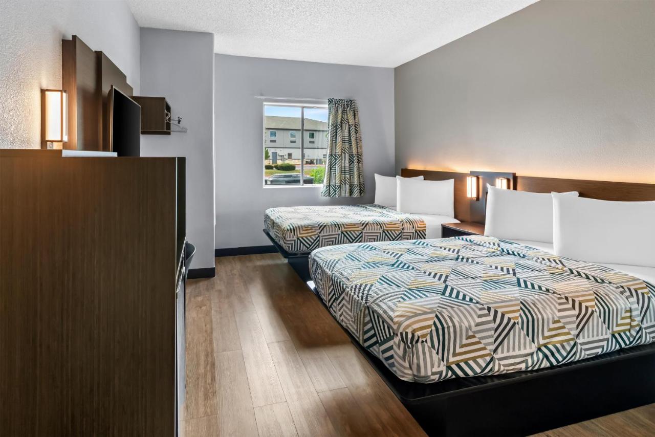 Liberty 6 Motel — photo 10