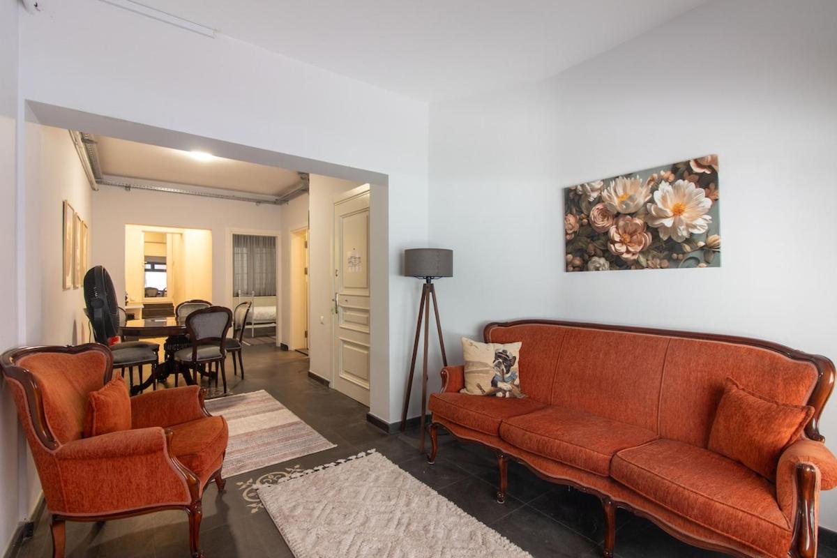 Eclectic 1BR with Charm in the Heart of Cihangir