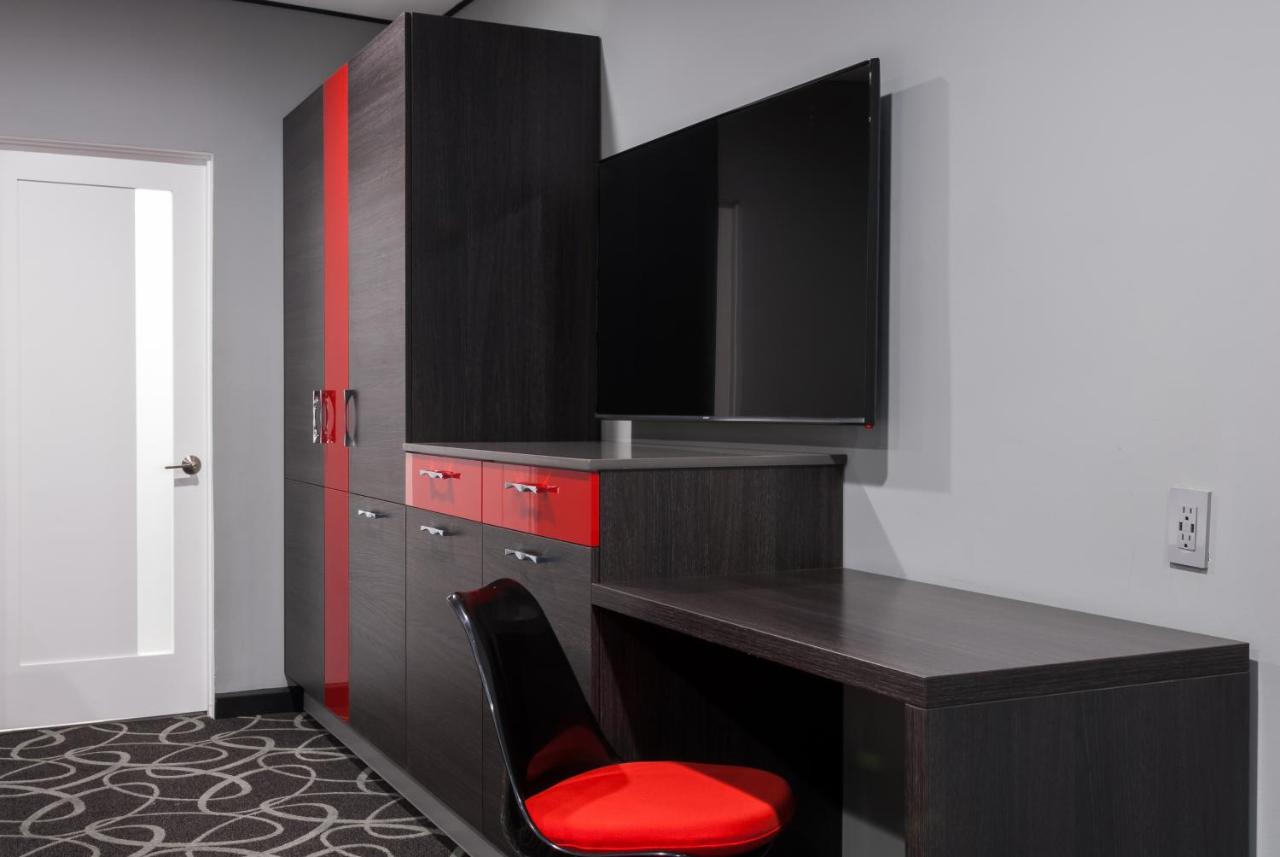 Astro Pasadena Hotel — photo 15