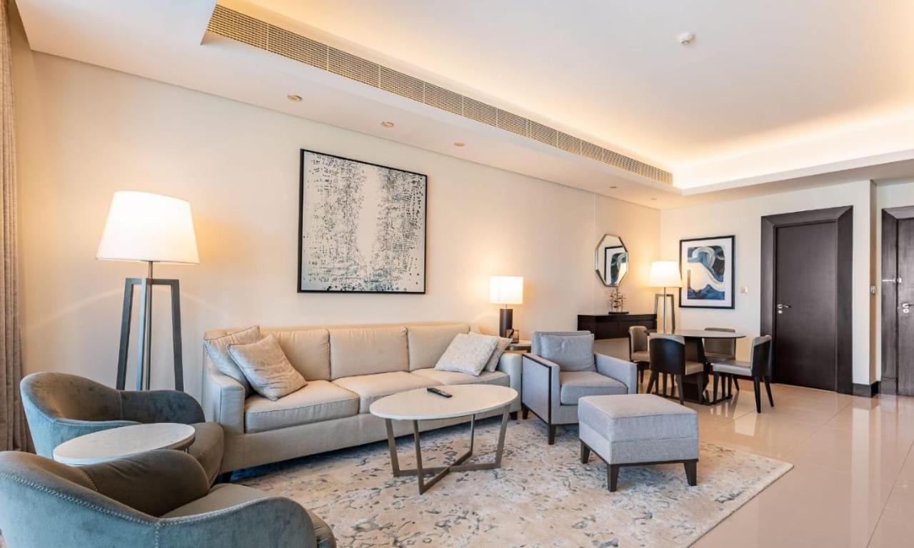 Dubai Mall 5 star Free Parking