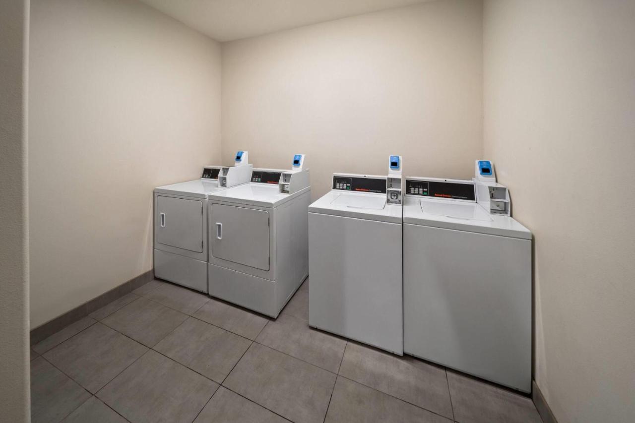 Oakwood Suites — photo 3
