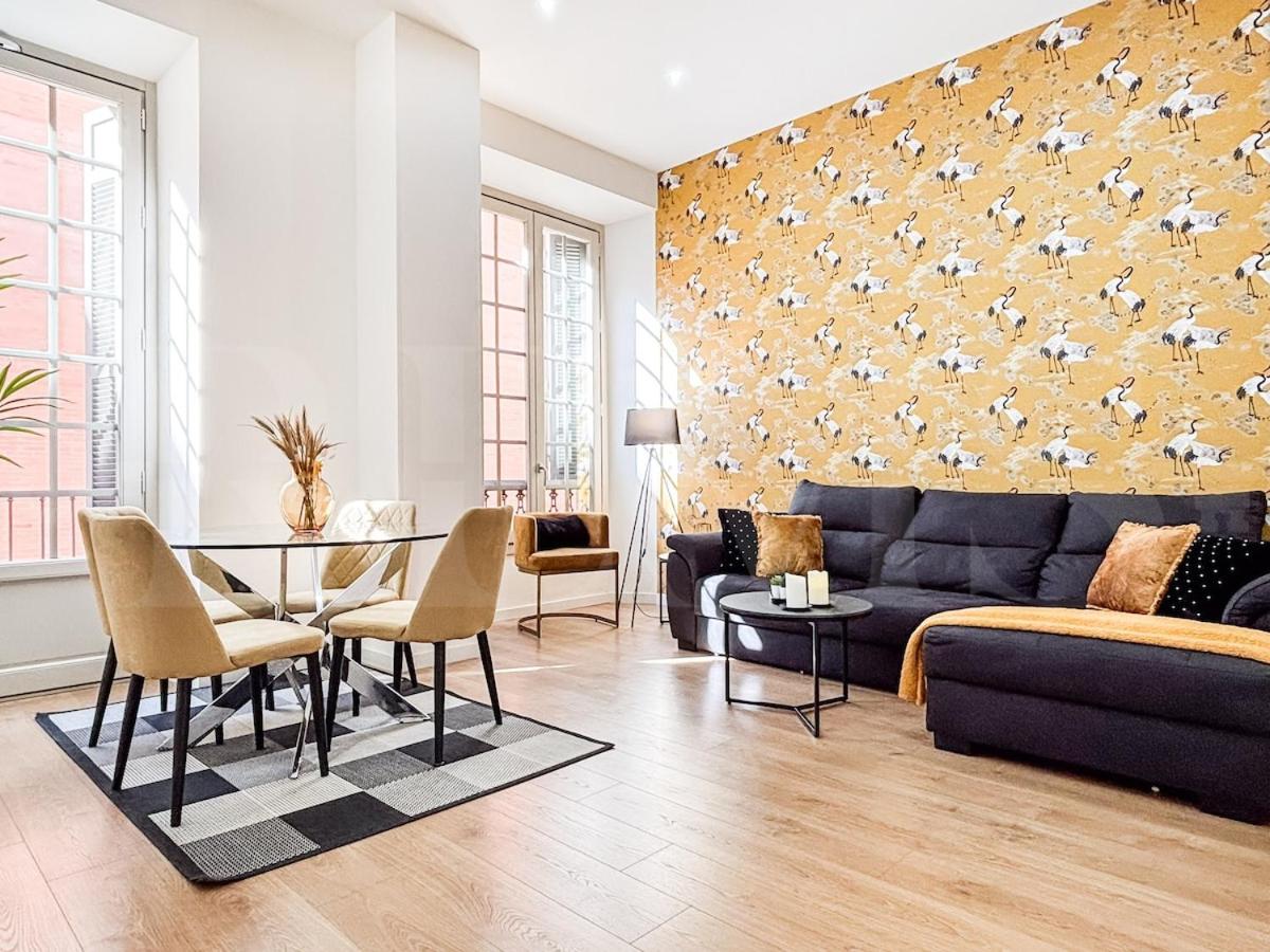 Heart of Malaga - Plaza del Teatro Apartment REMS