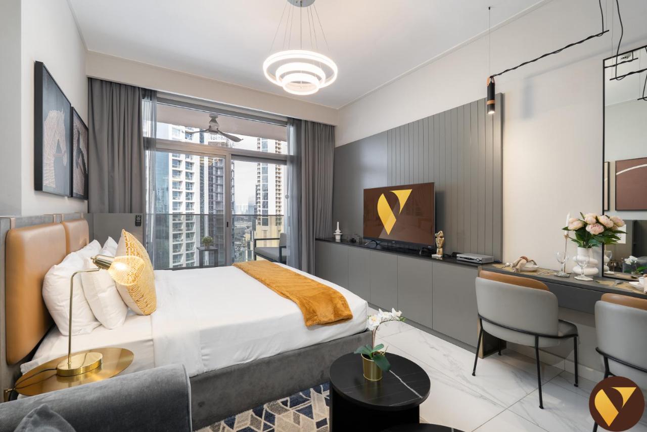 Vogue Vacation Homes, Downtown Mag 318 near Burj Khalifa and Dubai Mall, Studio Apartment with Balcony and City View, Access to all Amenities - 2