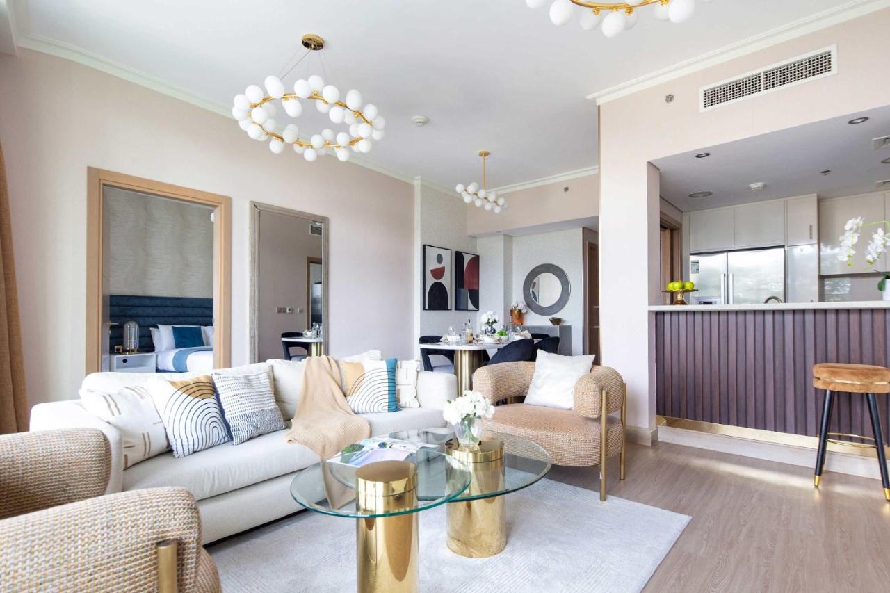 Frank Porter - Burj Vista Tower 2 - 3