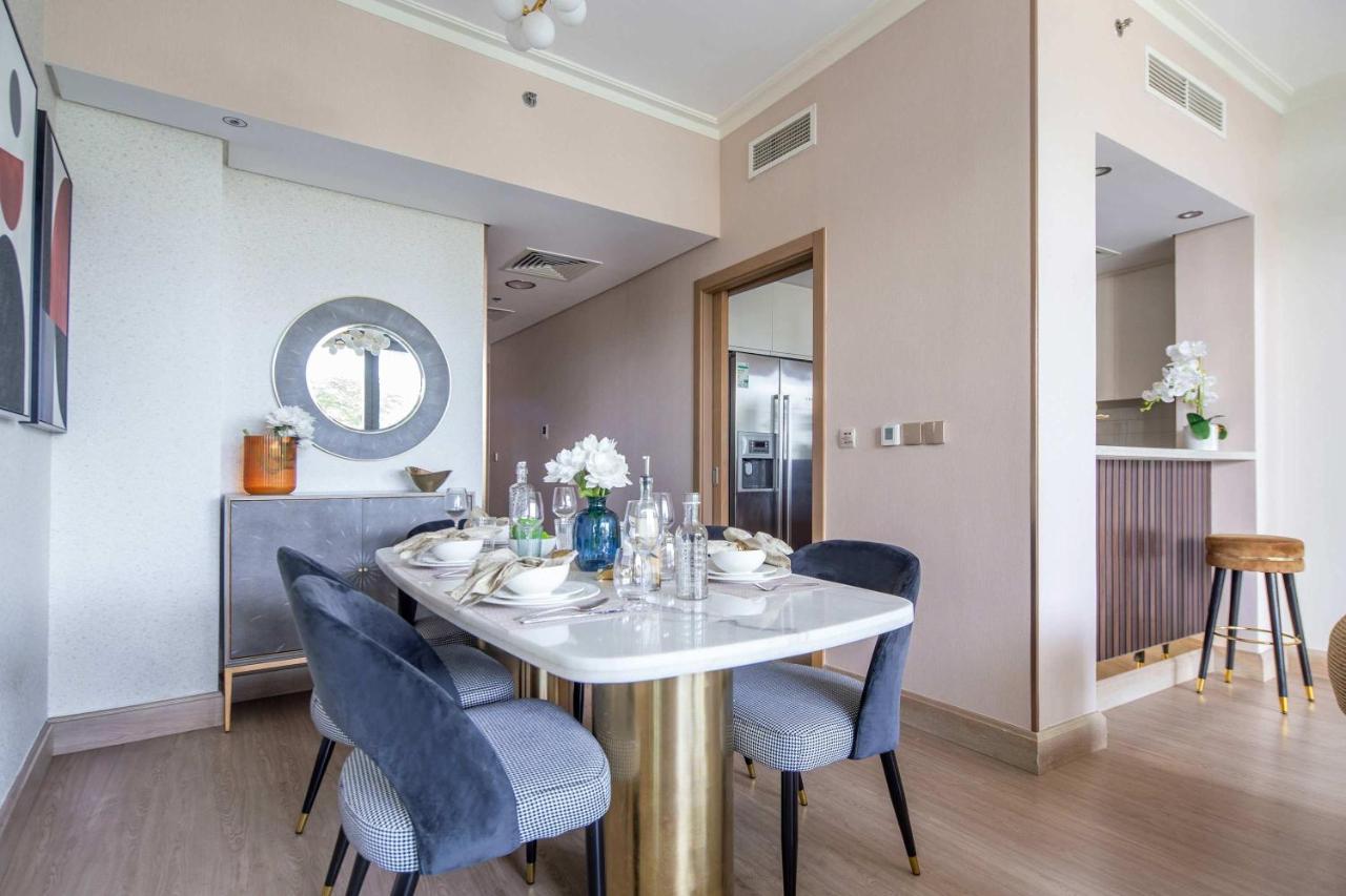 Frank Porter - Burj Vista Tower 2 - 4