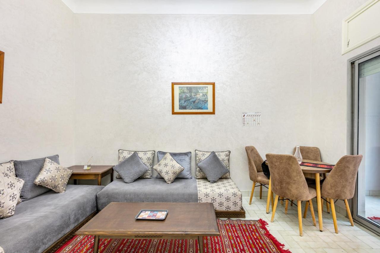 Cozy Nest balcony and bright - 5