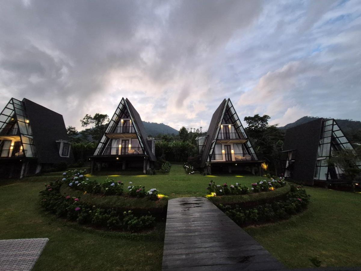 Tamblingan Village - Luxury Villas in Munduk