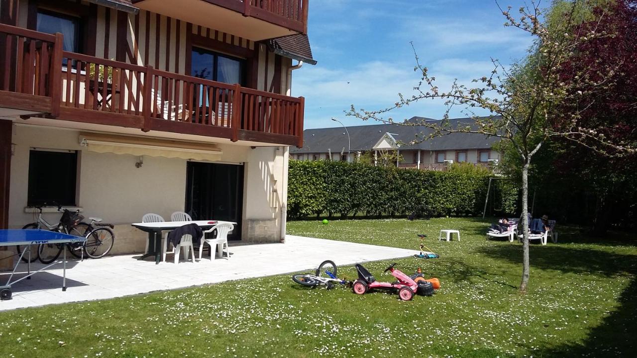 Les Manoirs