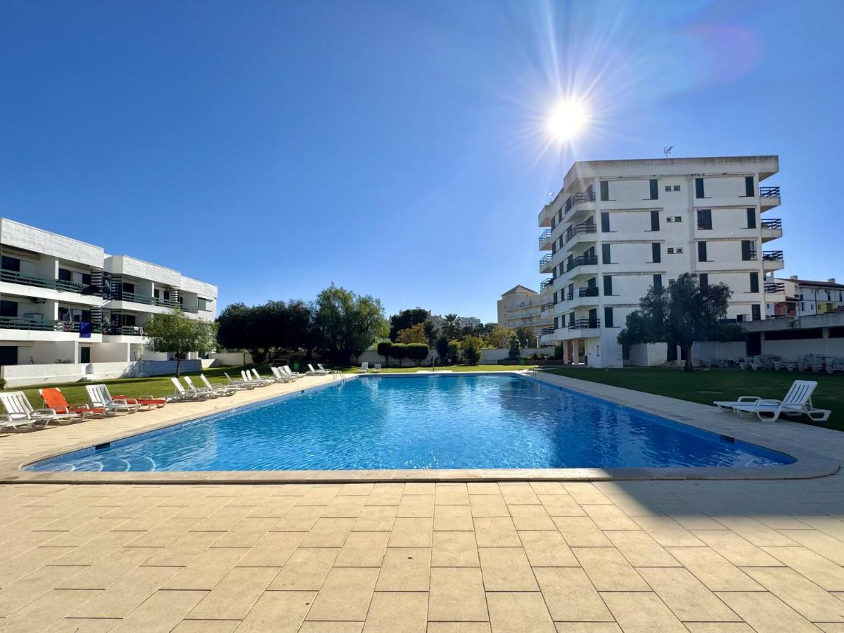 Vilamoura Central 4 With Pool by Homing